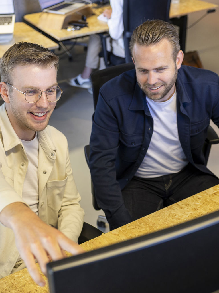 Collegas Samenwerken Jeroen K En Dimer01