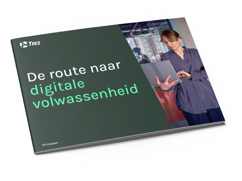 Mockup van TRES whitepaper de route naar digitale volwassenheid